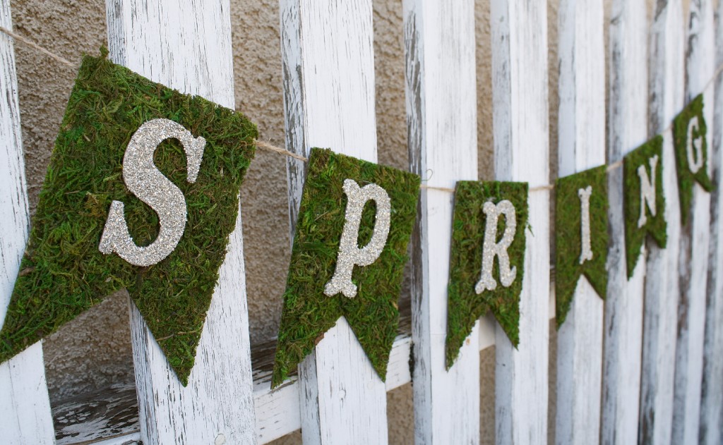 Spring Moss & Glitter Glass Banner