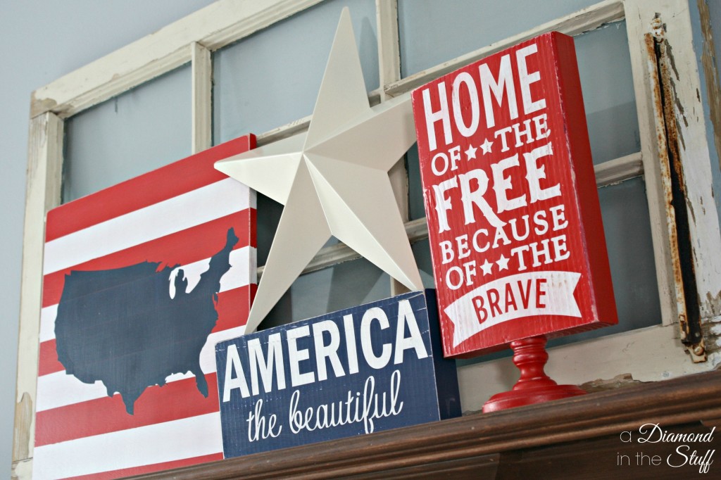 Simple 4th of July Mantel 
