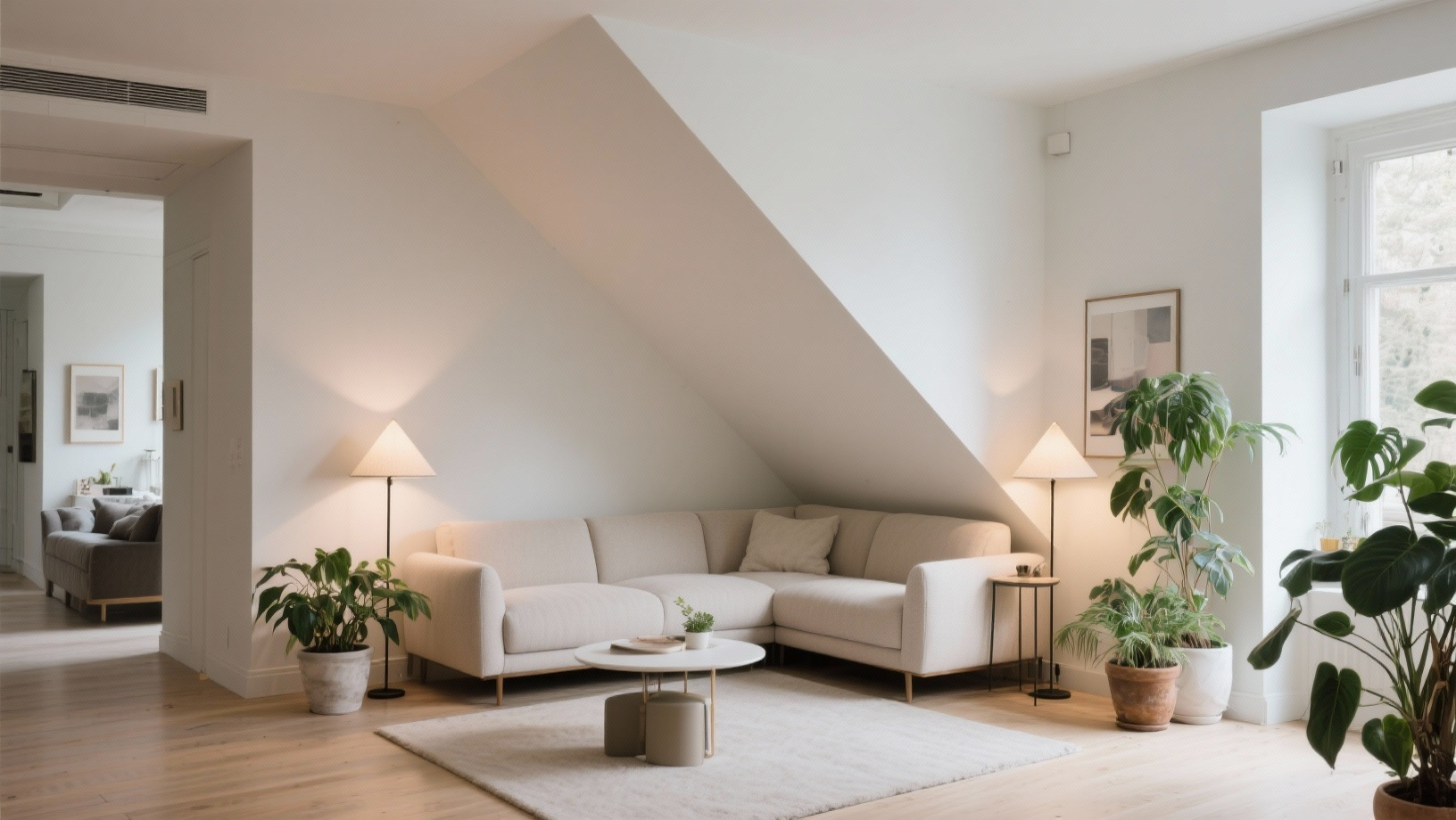 corner anchored arrangement